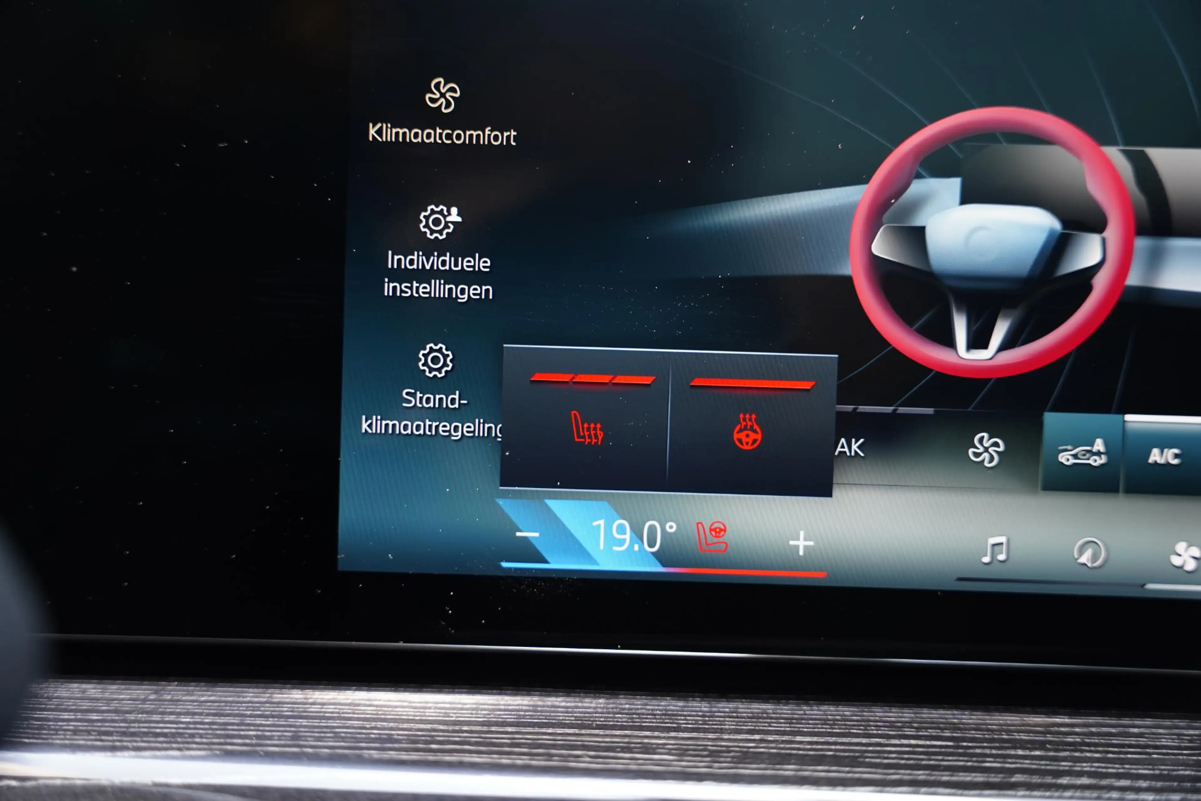 BMW X5 X-Drive 50 E / Harman Kardon / Trekhaak / 22 Inch — photo 17