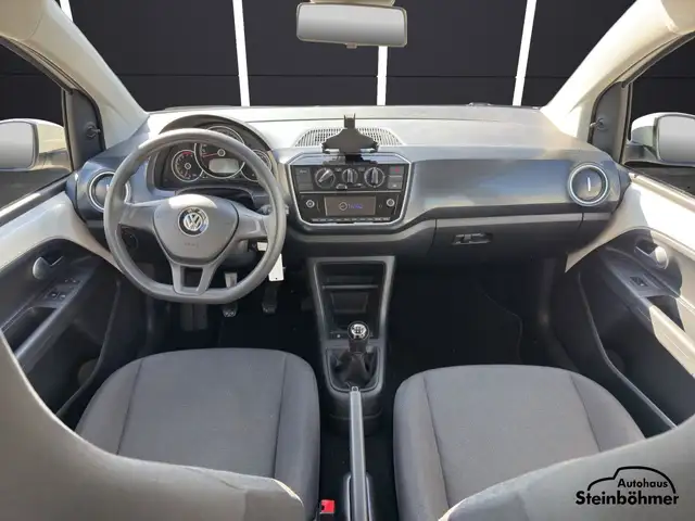 Volkswagen up! view 19
