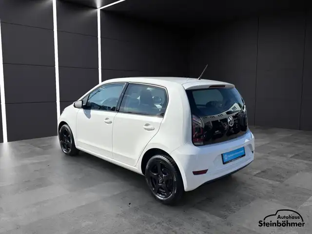 Volkswagen up! view 4