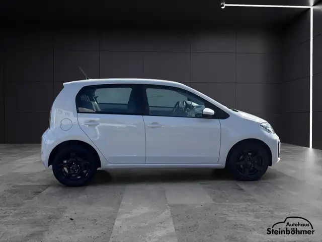 Volkswagen up! view 8