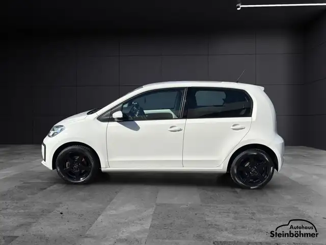 Volkswagen up! view 3