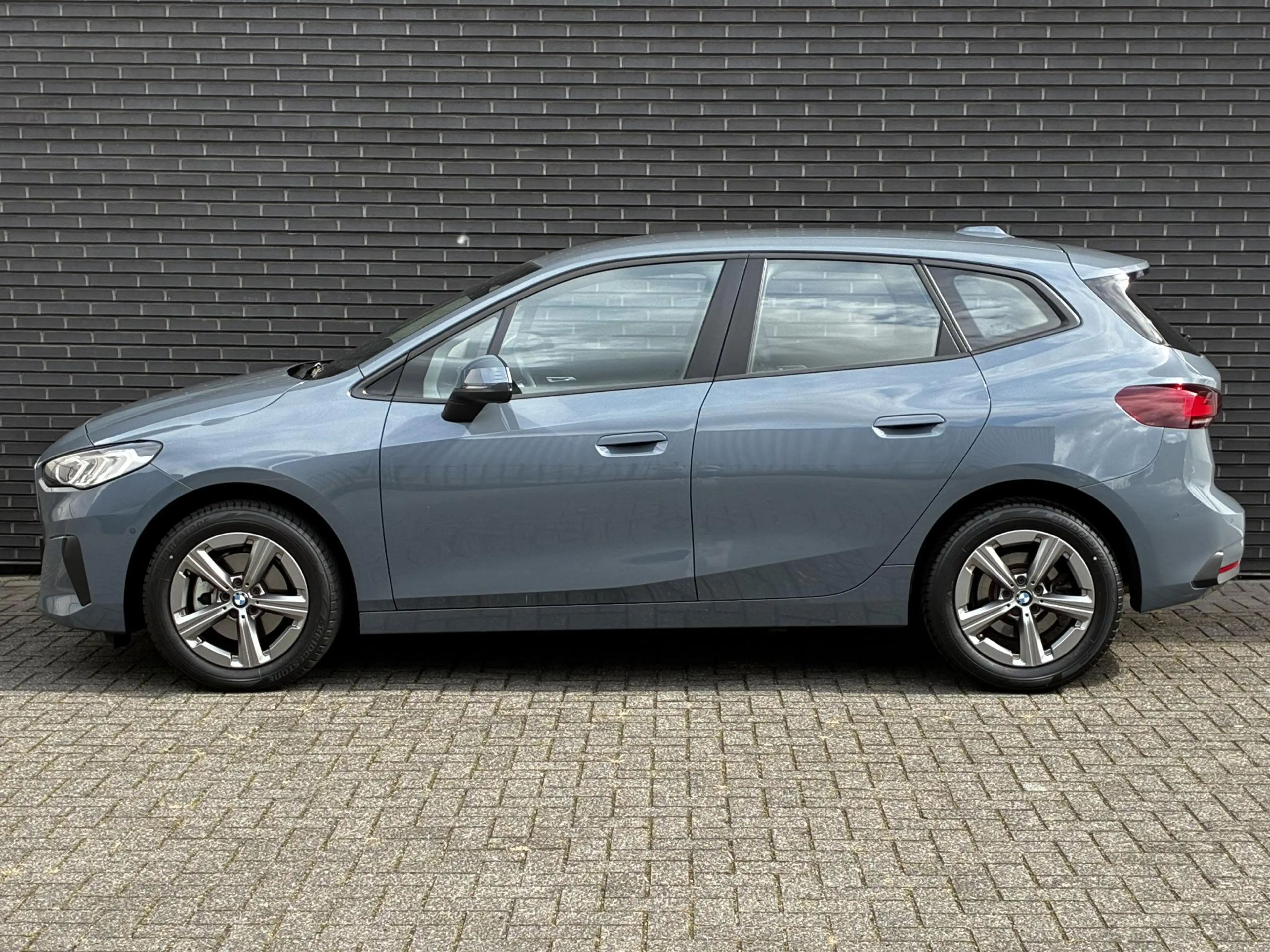 BMW 220 2-serie Active Tourer 220i Automaat / Live Cockpit — photo 3