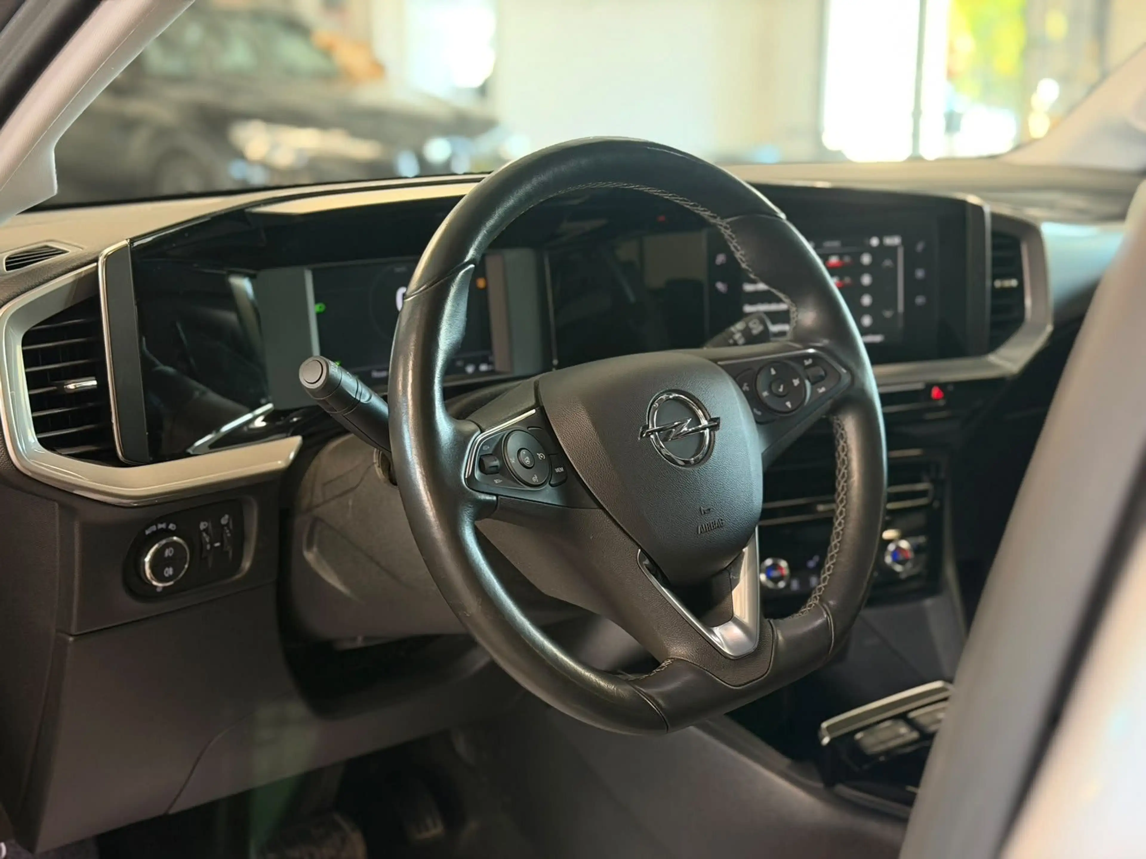 Opel Mokka-E Elegance 11Kw LED+SHZ/LHZ+TEMP+KAM+CARPL — photo 8