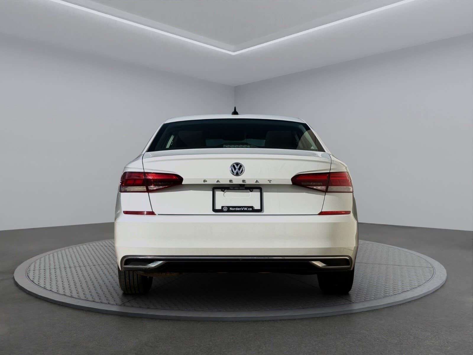 2020 Volkswagen Passat **VW CERTIFIED** COMFORTLINE | +WINTER TIRES! — снимка 1