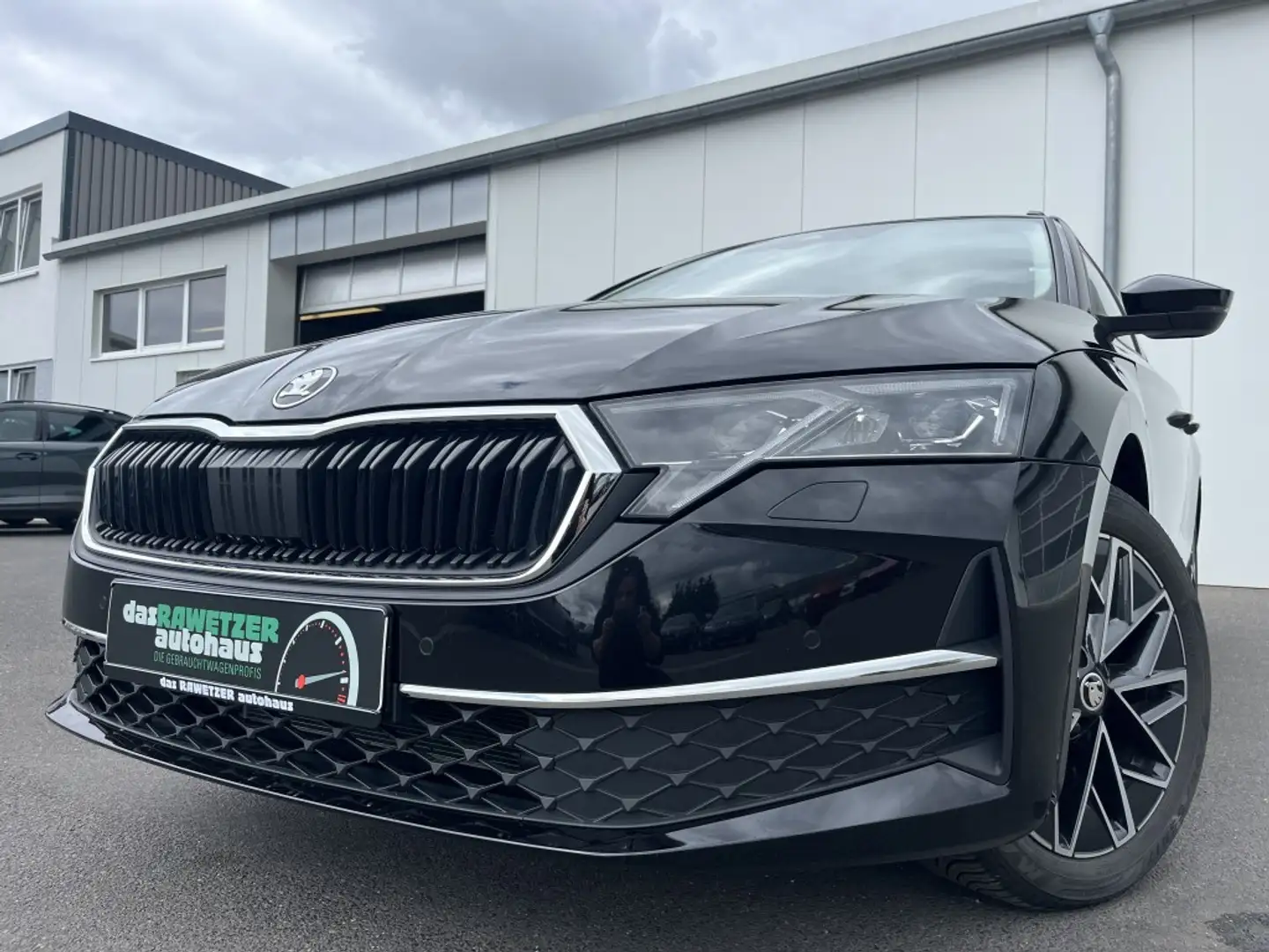Skoda Octavia Combi 1.5 TSI Selection 169€ m. 20% Anzahlung Vi Schwarz - 1