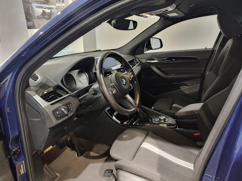 BMW X2 xDrive25e RFK/Sportsitze/DAB/Komf.zugang — photo 7