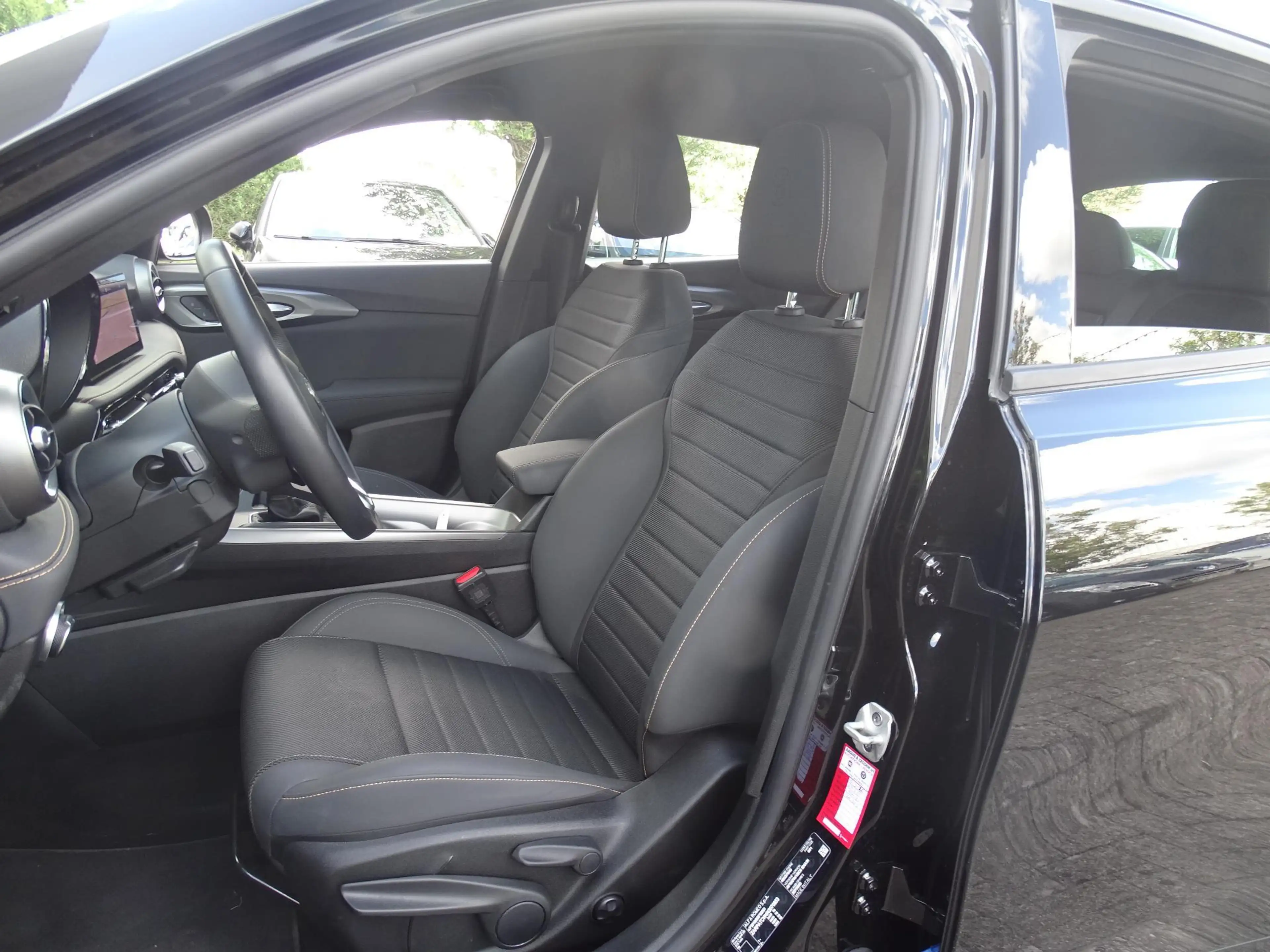 Alfa Romeo Tonale 1.3 T280 PHEV Q4 Ti — photo 12