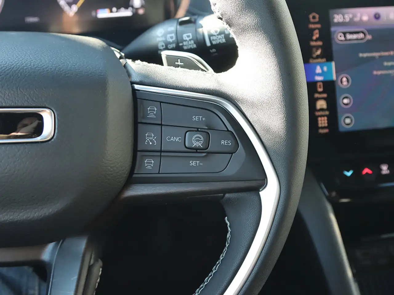 Jeep Grand Cherokee снимка Jeep Grand Cherokee