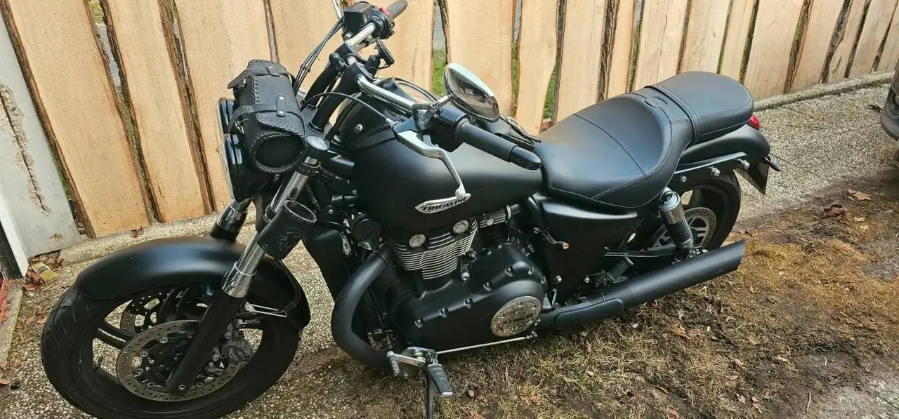 Triumph Thunderbird Storm
