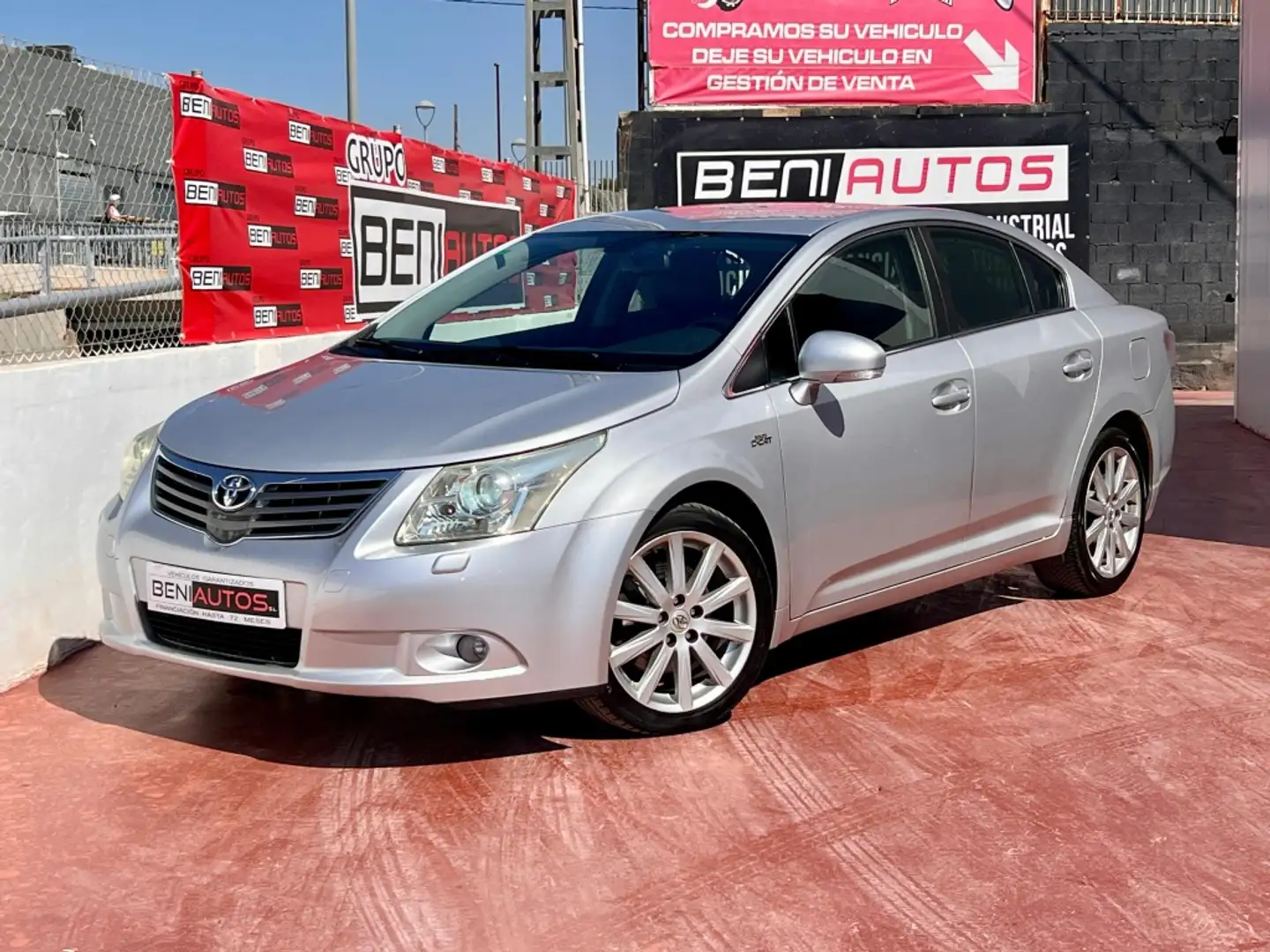 Toyota Avensis 2.2D-CAT Premium ADS Gris - 1