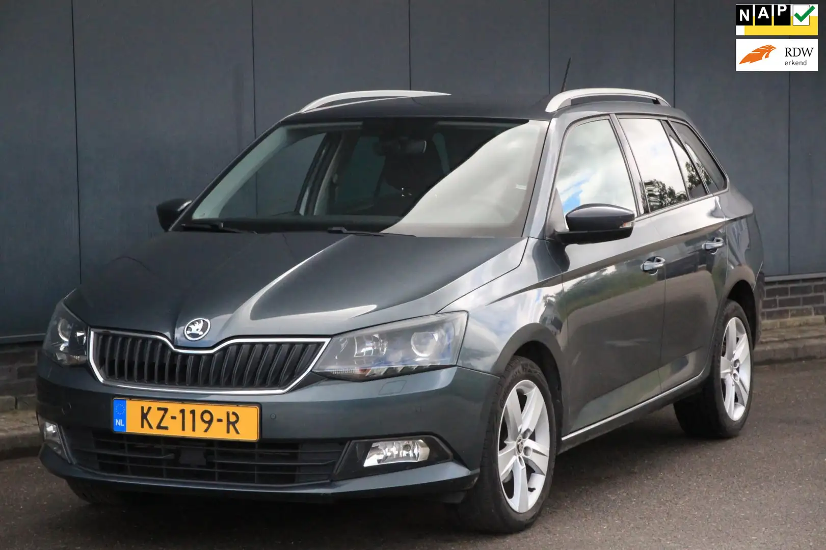 Skoda Fabia Combi 1.4 TDI Style Business Xenon/Adaptive/Naviga Gris - 1