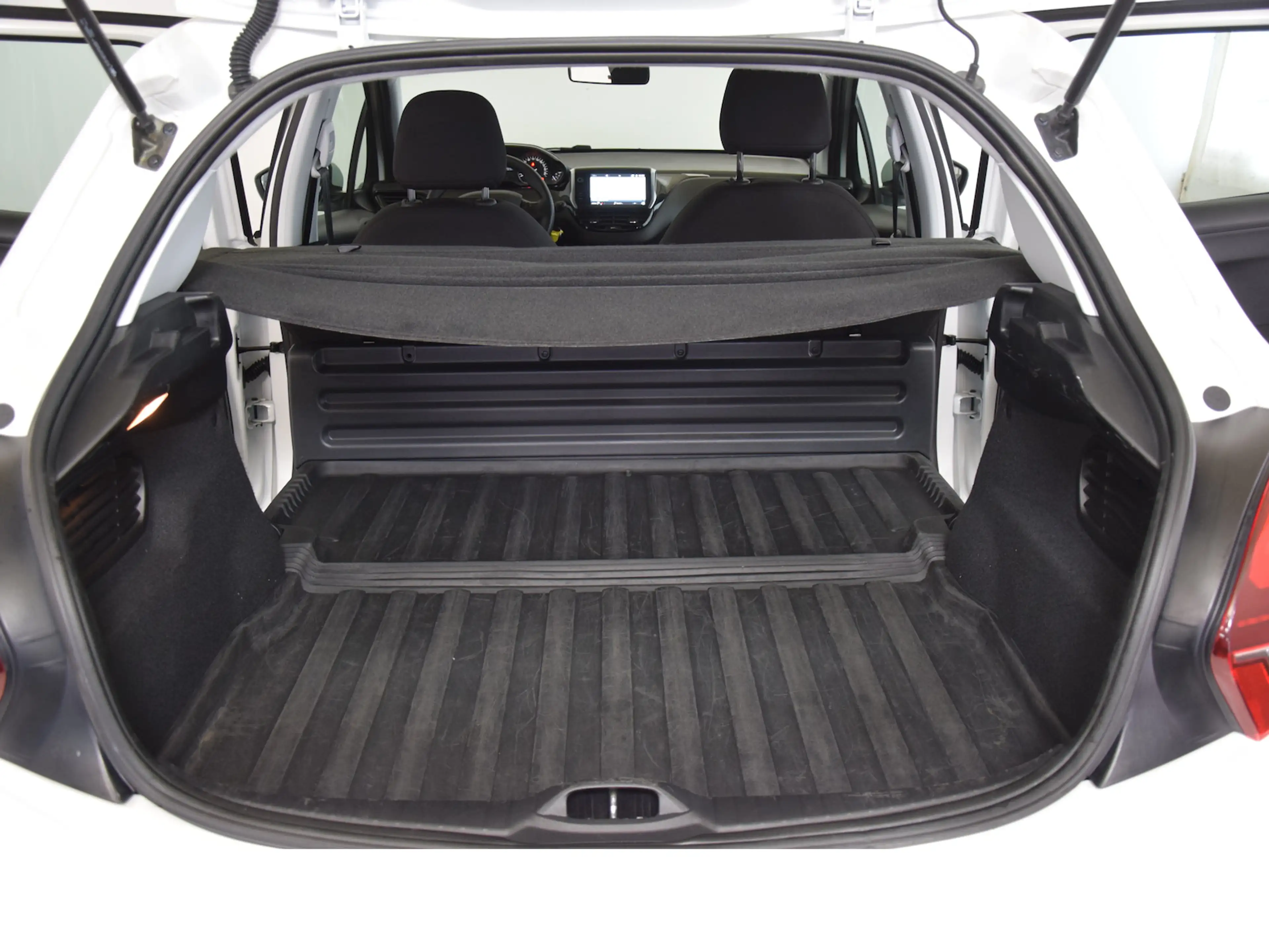 Peugeot 208 Active Navi Klima Touch 2-Sitzer Ladefläche — photo 11