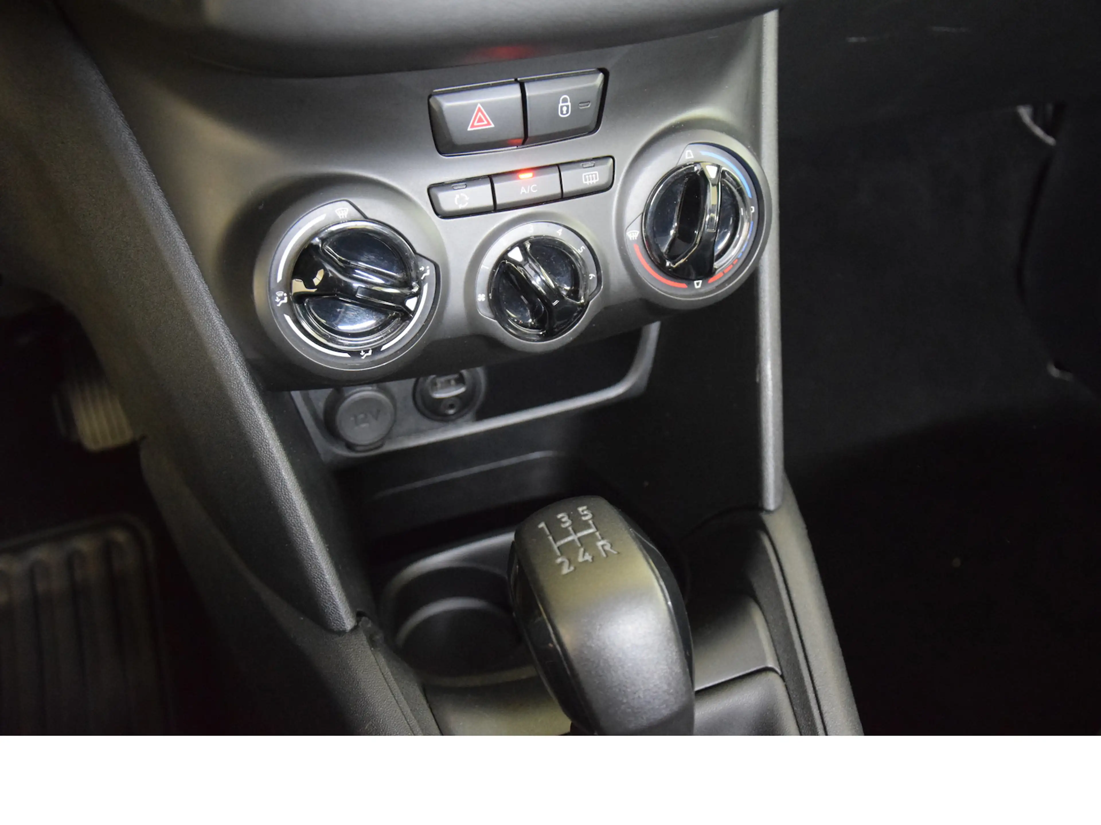 Peugeot 208 Active Navi Klima Touch 2-Sitzer Ladefläche — photo 14