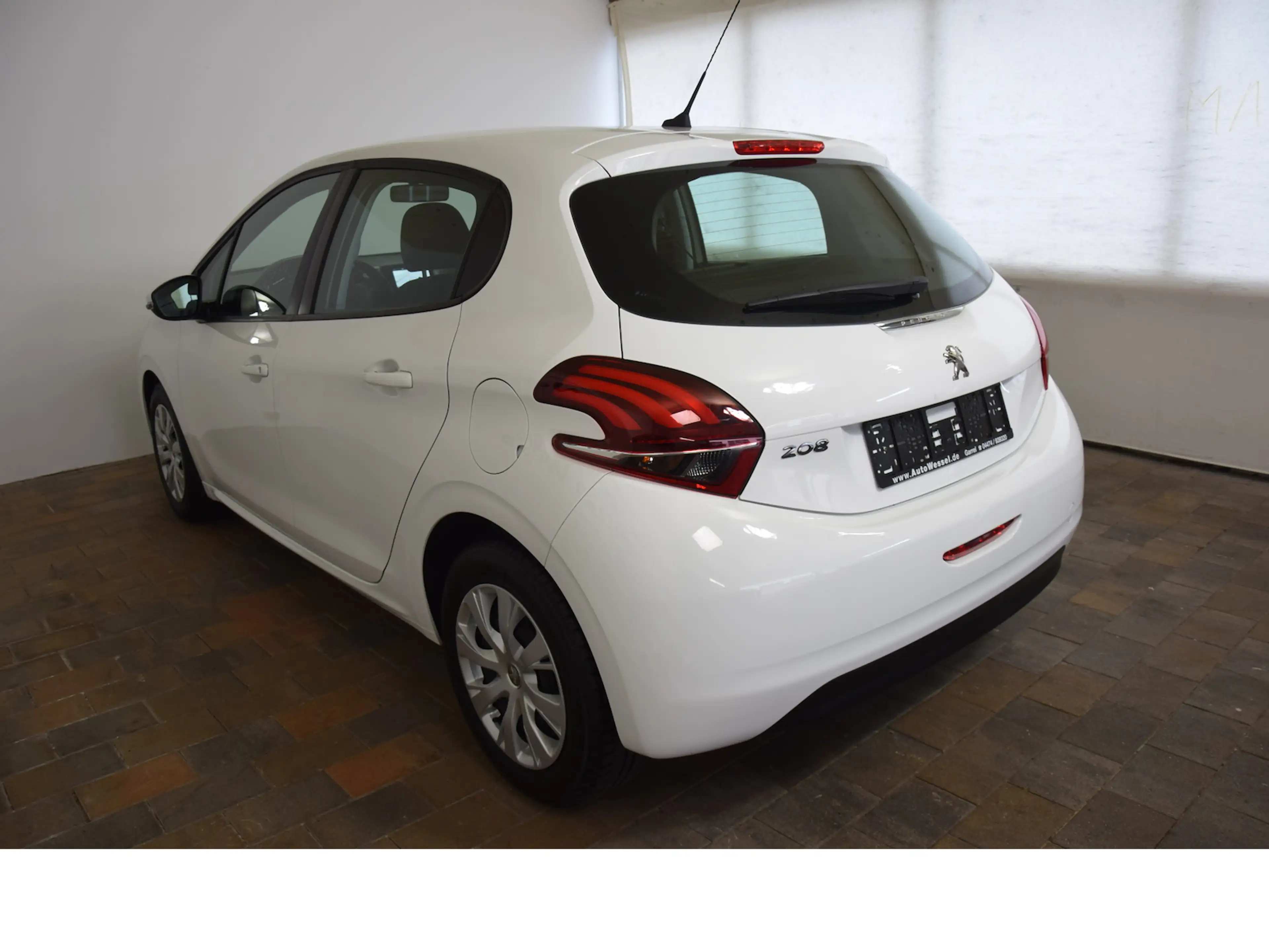 Peugeot 208 Active Navi Klima Touch 2-Sitzer Ladefläche — photo 6