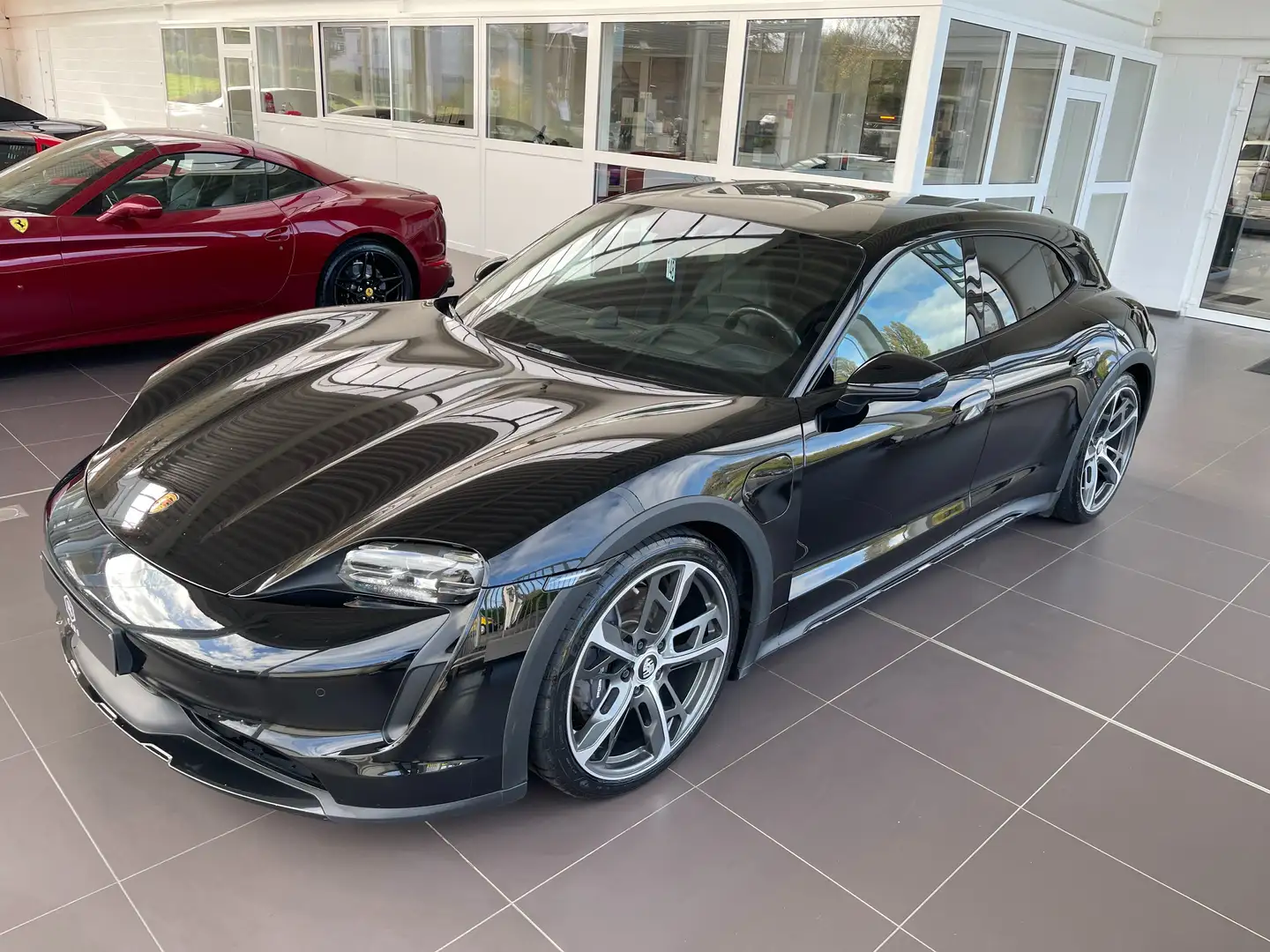 Porsche Taycan 4 CT 93.4 kWh ** GARANTIE + CROSS TURISMO *** Noir - 2
