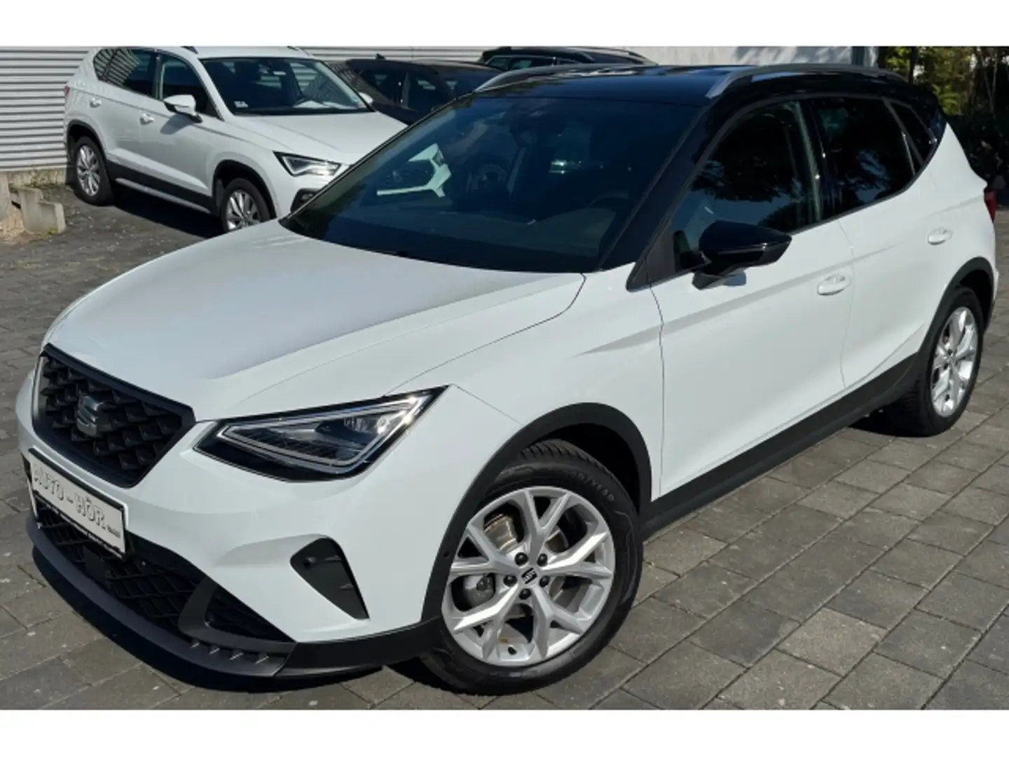 SEAT Arona Arona 1.0 TSI DSG FR /PAKETXL/KESSY/SHZ Weiß - 1