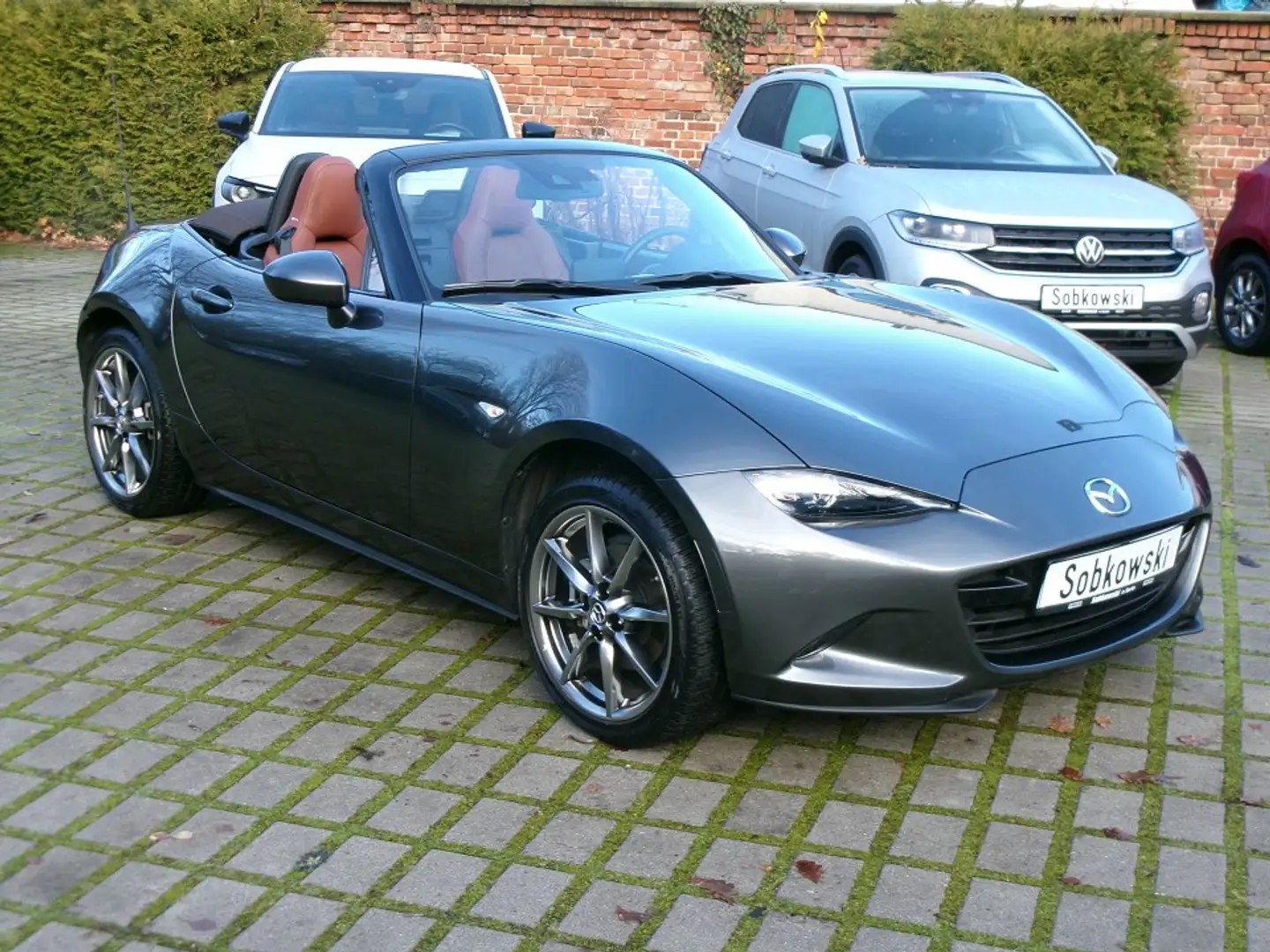Mazda MX-5 2.0L SKYACTIV G 184PS KAZARI Grau - 1