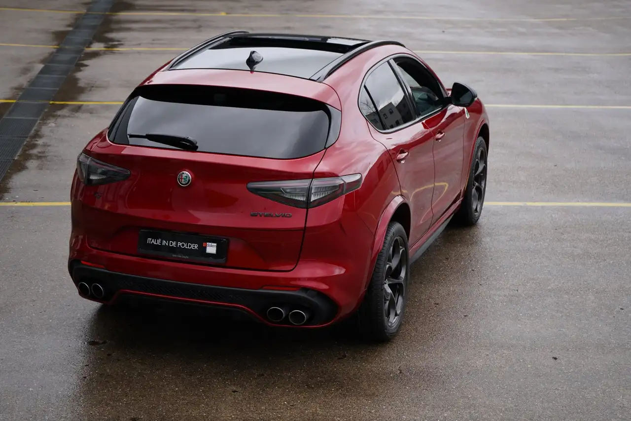 Alfa Romeo Stelvio 2022 — фото 12