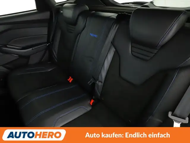 Ford Focus view 14