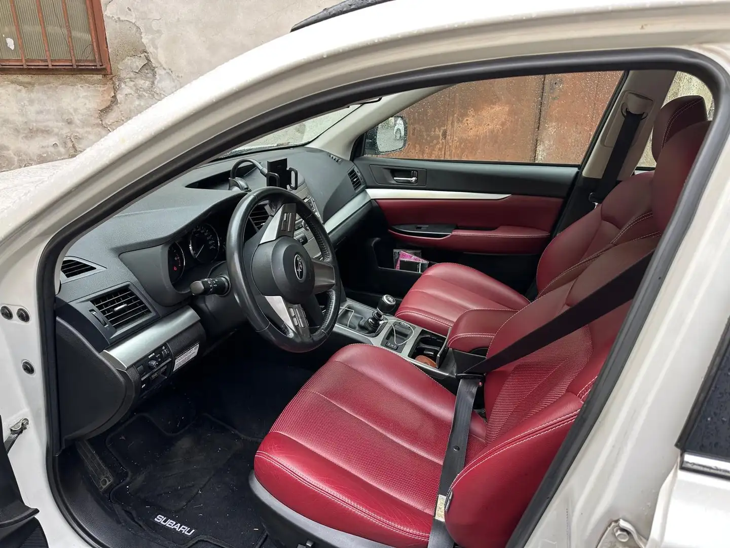 Subaru OUTBACK 4WD Alb - 2