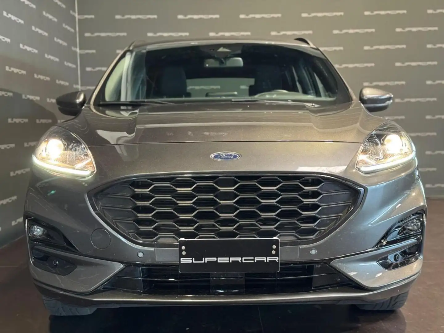 Ford Kuga 2.5 Full Hybrid 190 CV CVT AWD ST-Line Gris - 2