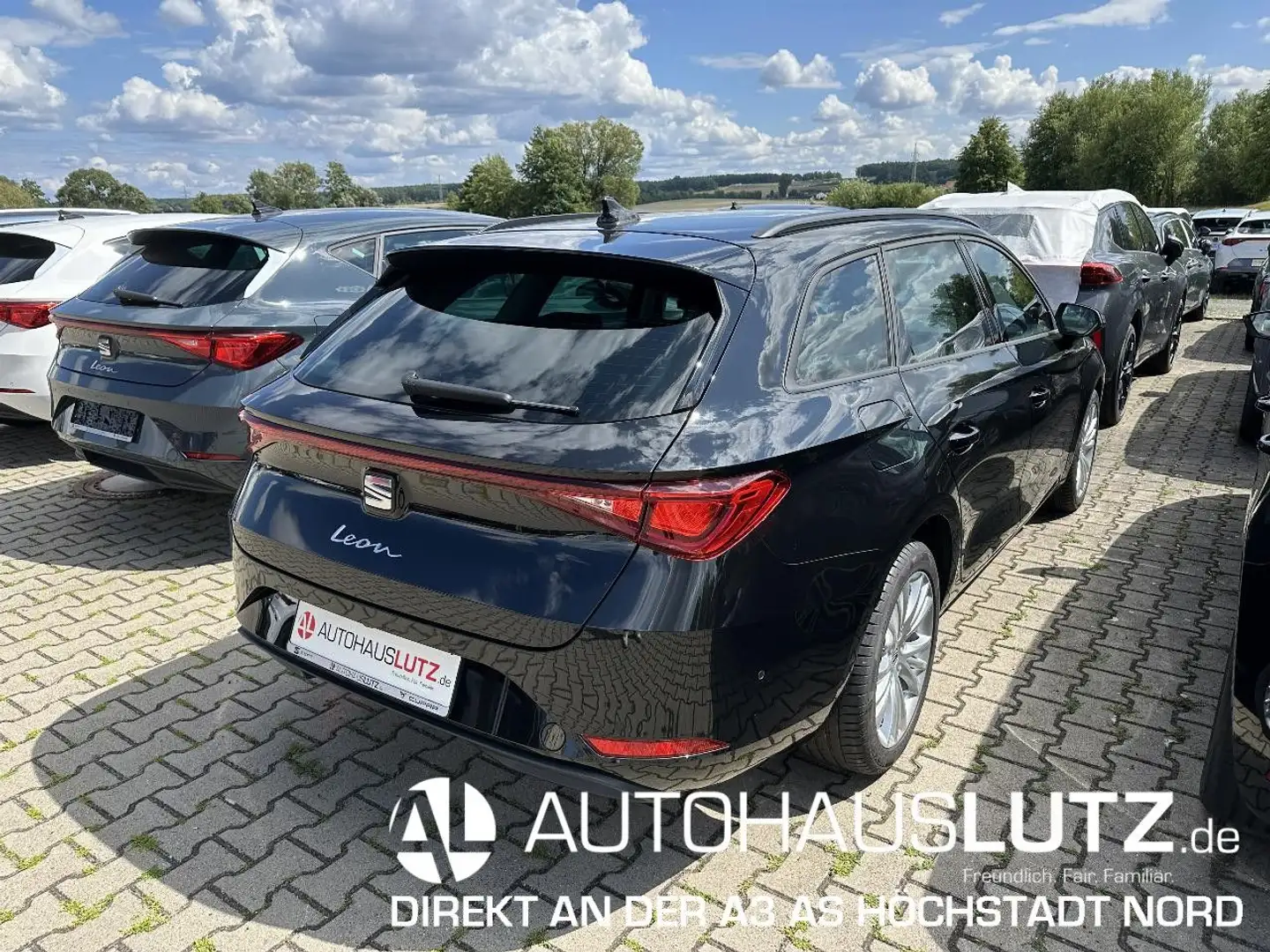 SEAT Leon Sportstourer Style Edition 1.5 eTSI   [...] Schwarz - 2