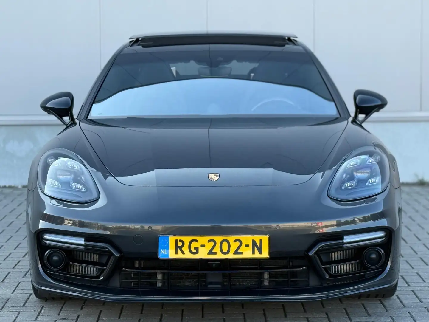 Porsche Panamera 2.9 4 E-Hybrid Executive SPORT DESIGN PANO NAP Grijs - 2