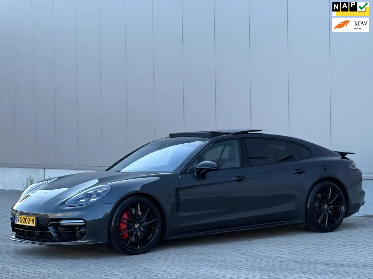 Porsche Panamera 2.9 4 E-Hybrid Executive SPORT DESIGN PANO NAP Grijs - 1