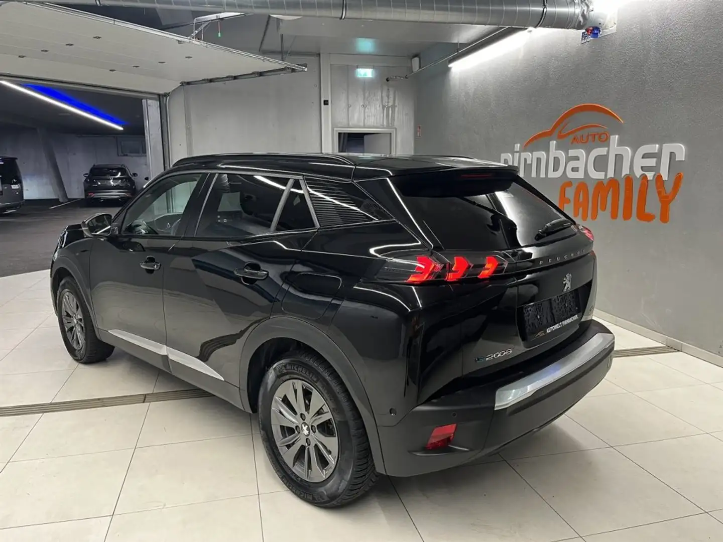 Peugeot e-2008 GT Negru - 2