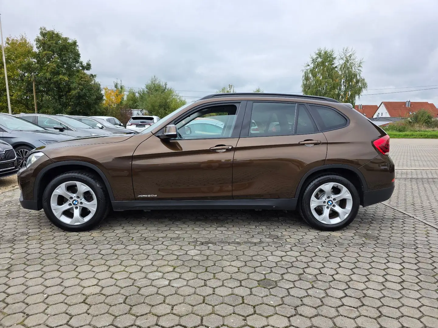 BMW X1 Baureihe X1 20 d xDrive/TÜV NEU Braun - 2