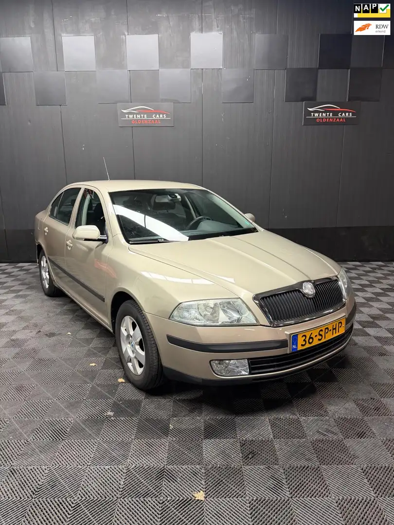Skoda Octavia 1.6 Elegance | Airco | Cruise | Nieuwe APK | Beige - 1