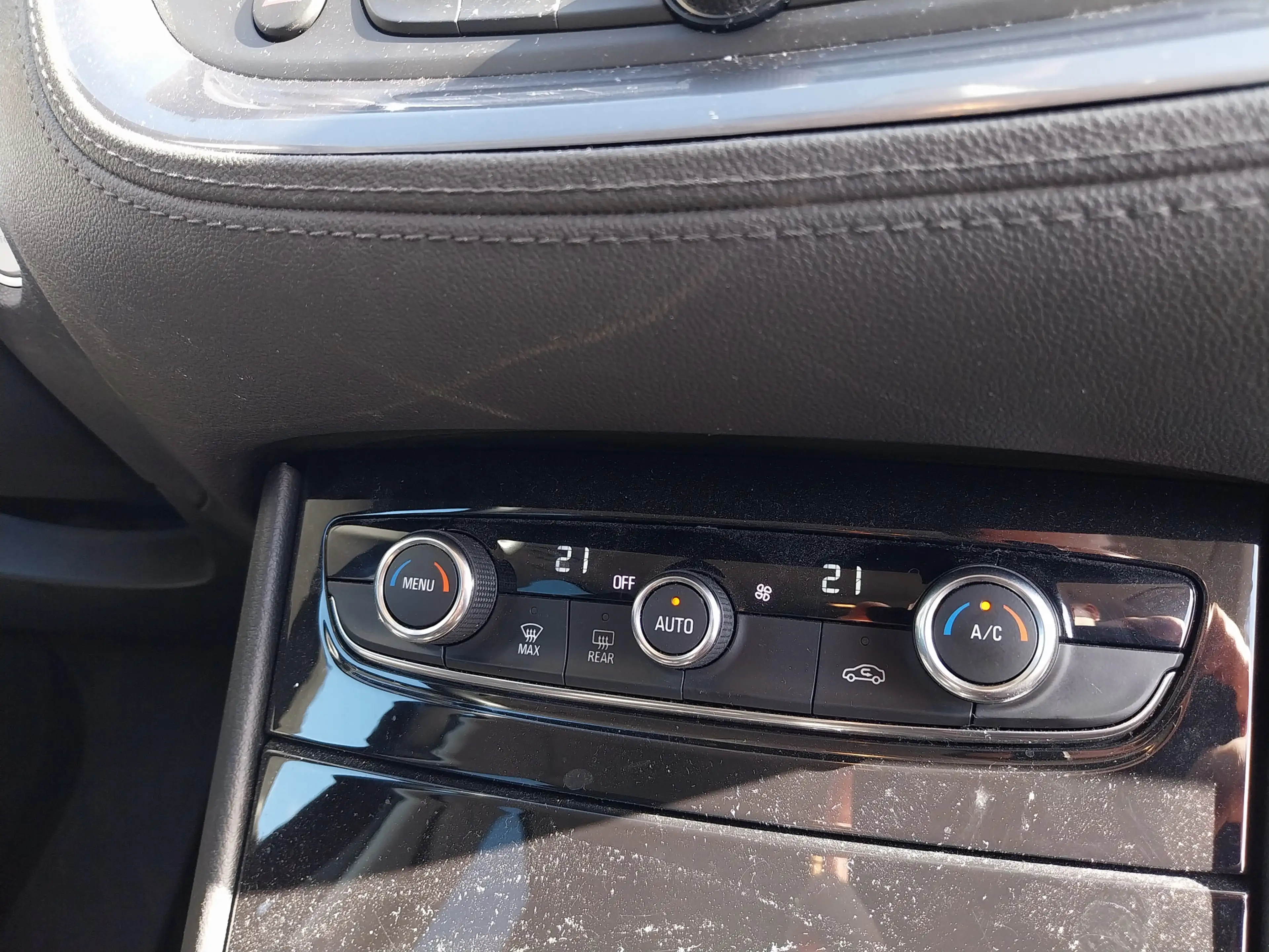 Opel Grandland X 1.2 Turbo 131 PK Ultimate AUTOMAAT HALF LEER LED N — photo 12