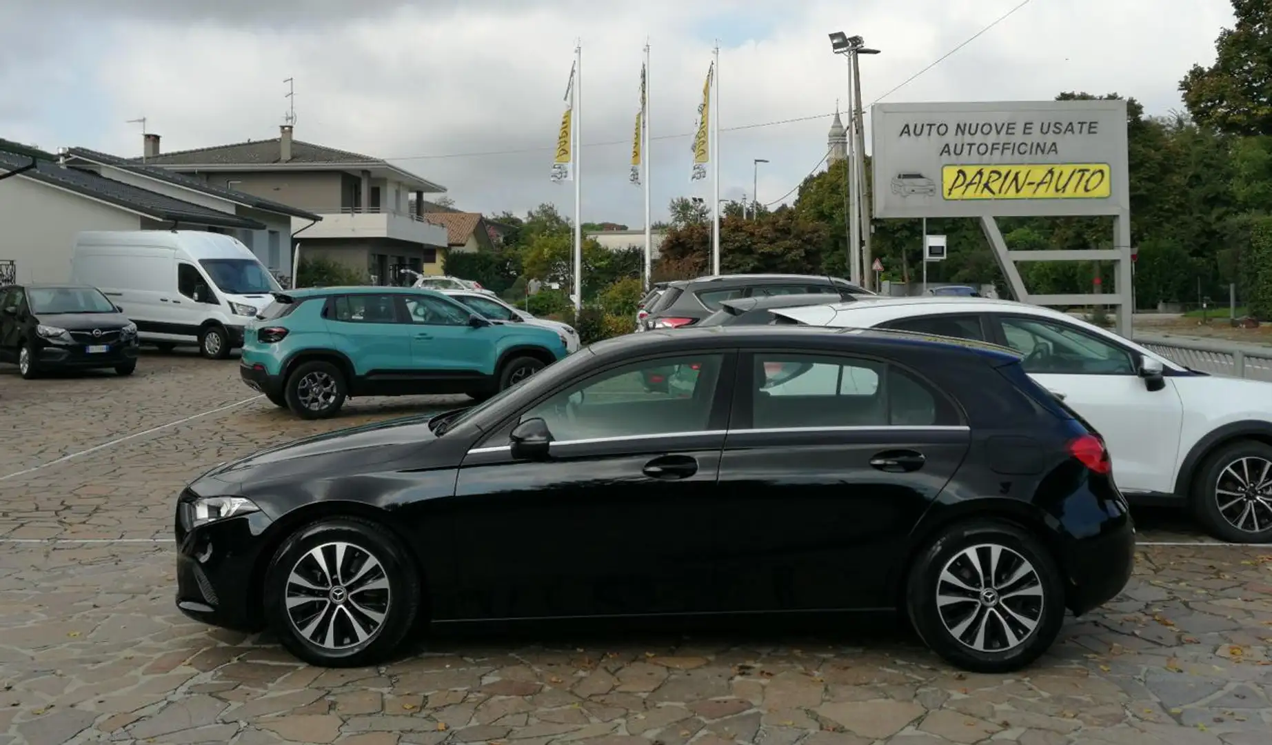 Mercedes-Benz A 200 d Automatic Business Nero - 2