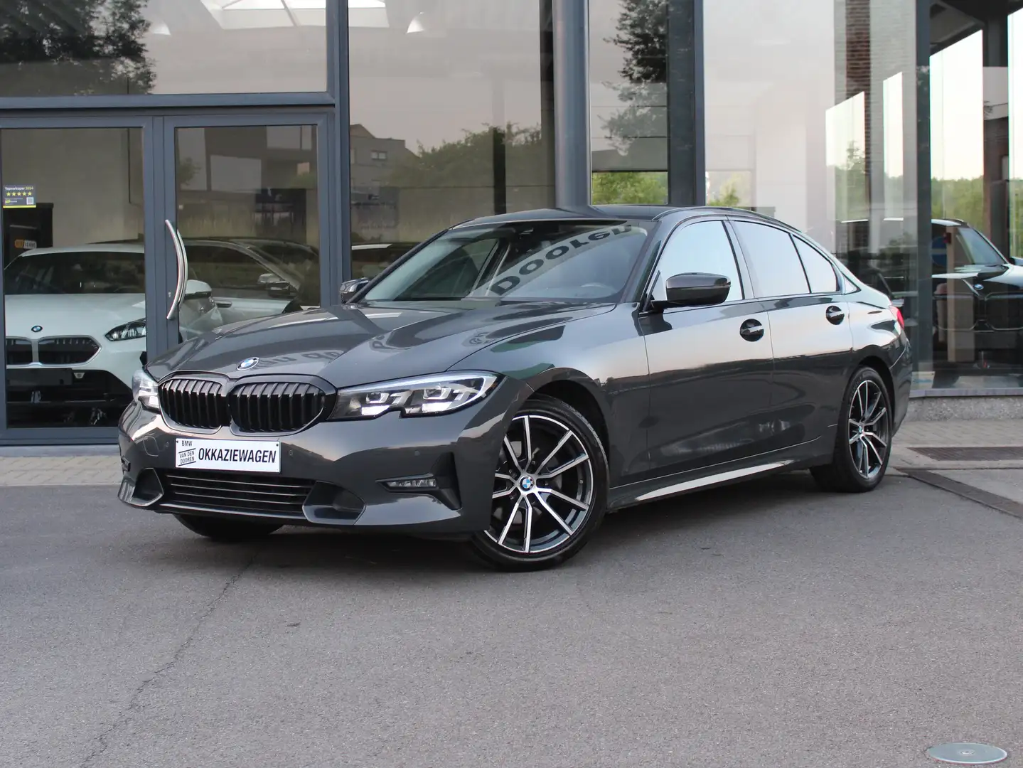 BMW 320 iA sedan Sport Line / CAM / VERW / CARPLAY / NAVI Grey - 1