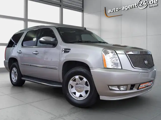 Cadillac Escalade 6.2 V8 /Bose/AHK/Sitzlüftung/Kamera/DAB
