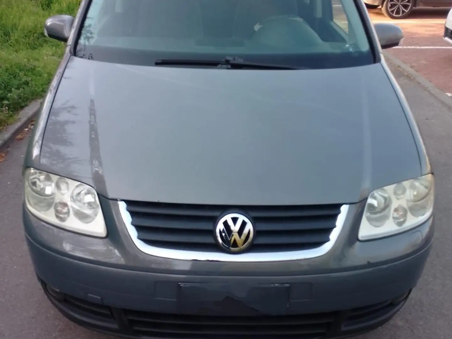 Volkswagen Touran 1.6 fsi Goal - 1