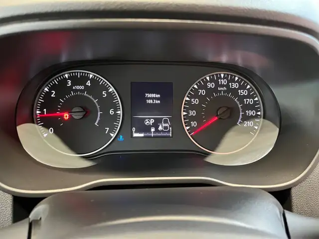 Dacia Duster view 12