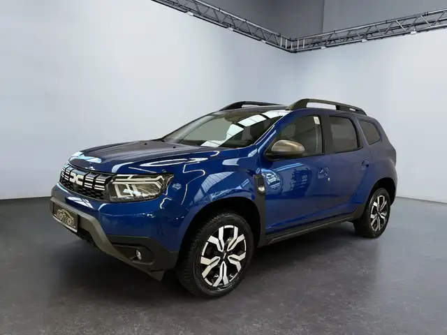 Dacia Duster view 2