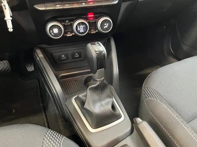 Dacia Duster view 9