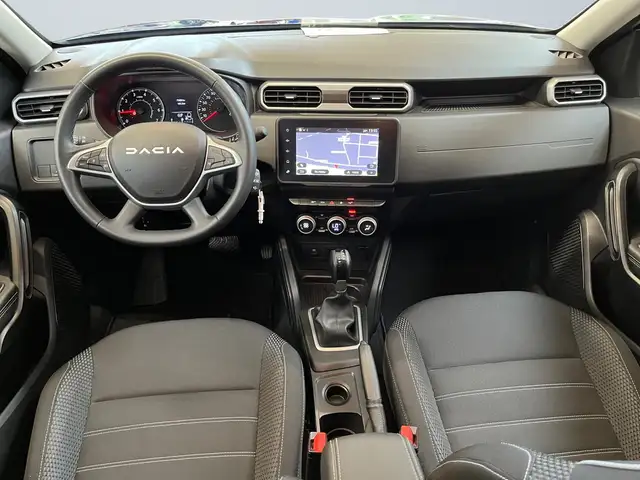 Dacia Duster view 8