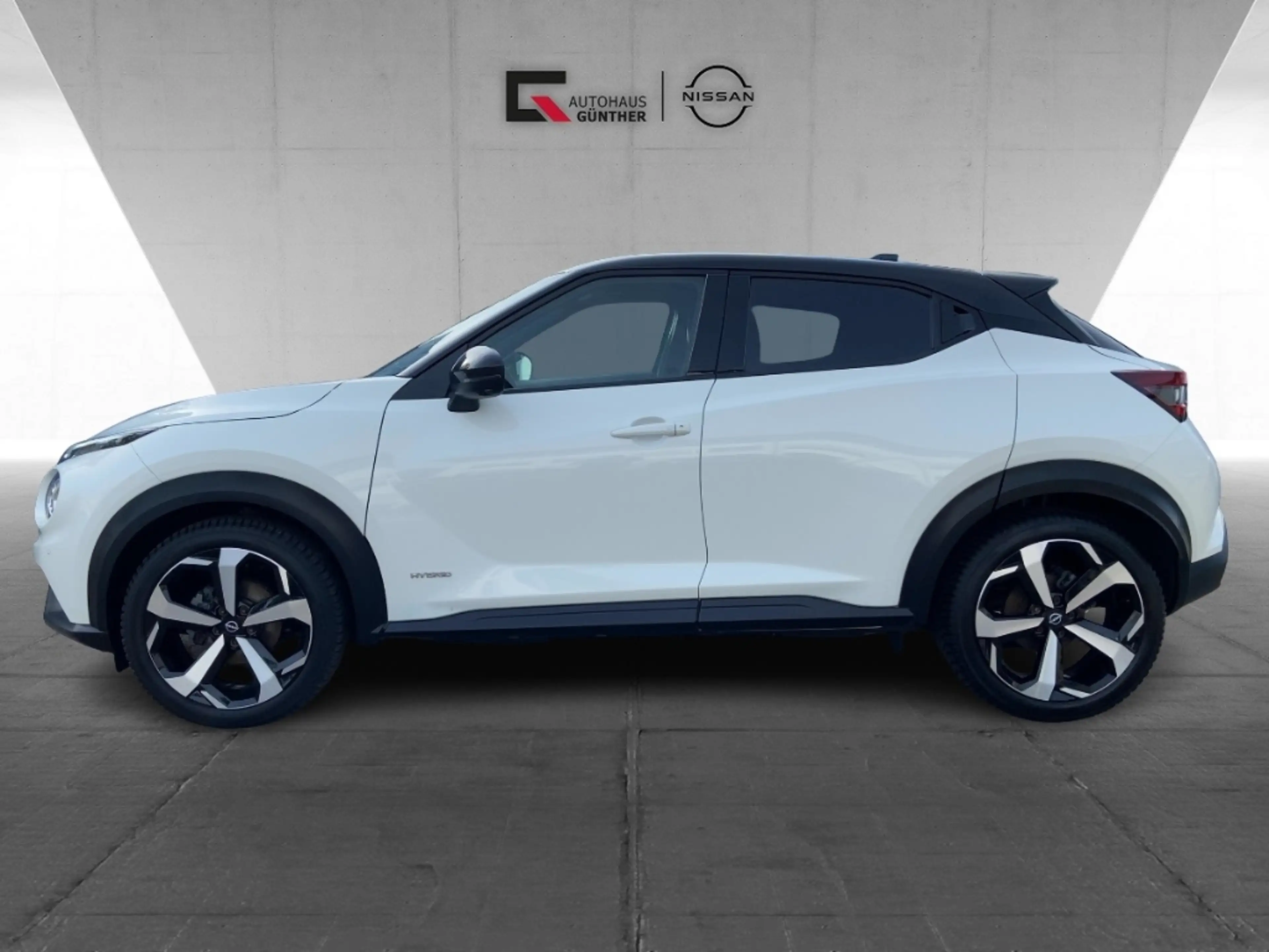 Nissan Juke Tekna Hybrid  4AMT-Navi-SitzHzg.-Kamera-2 Farben — photo 2