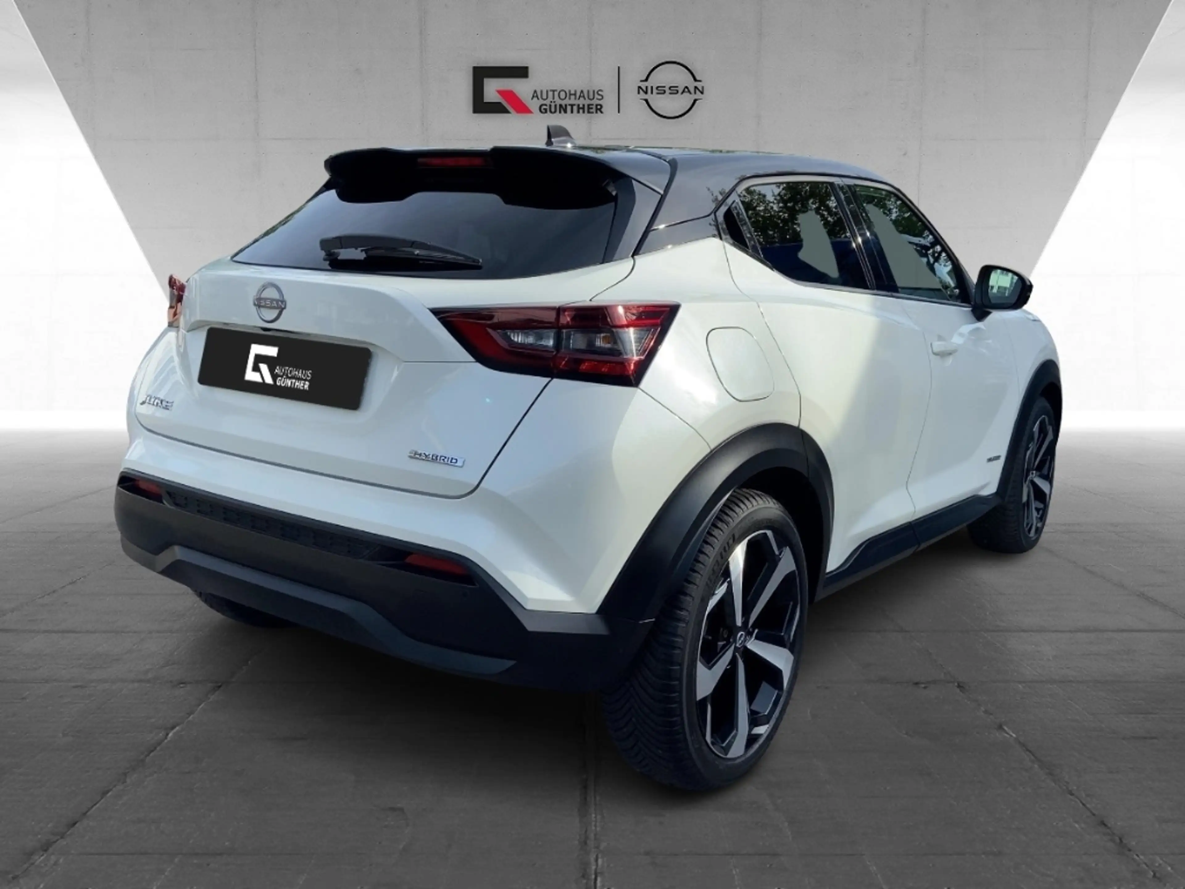 Nissan Juke Tekna Hybrid  4AMT-Navi-SitzHzg.-Kamera-2 Farben — photo 4