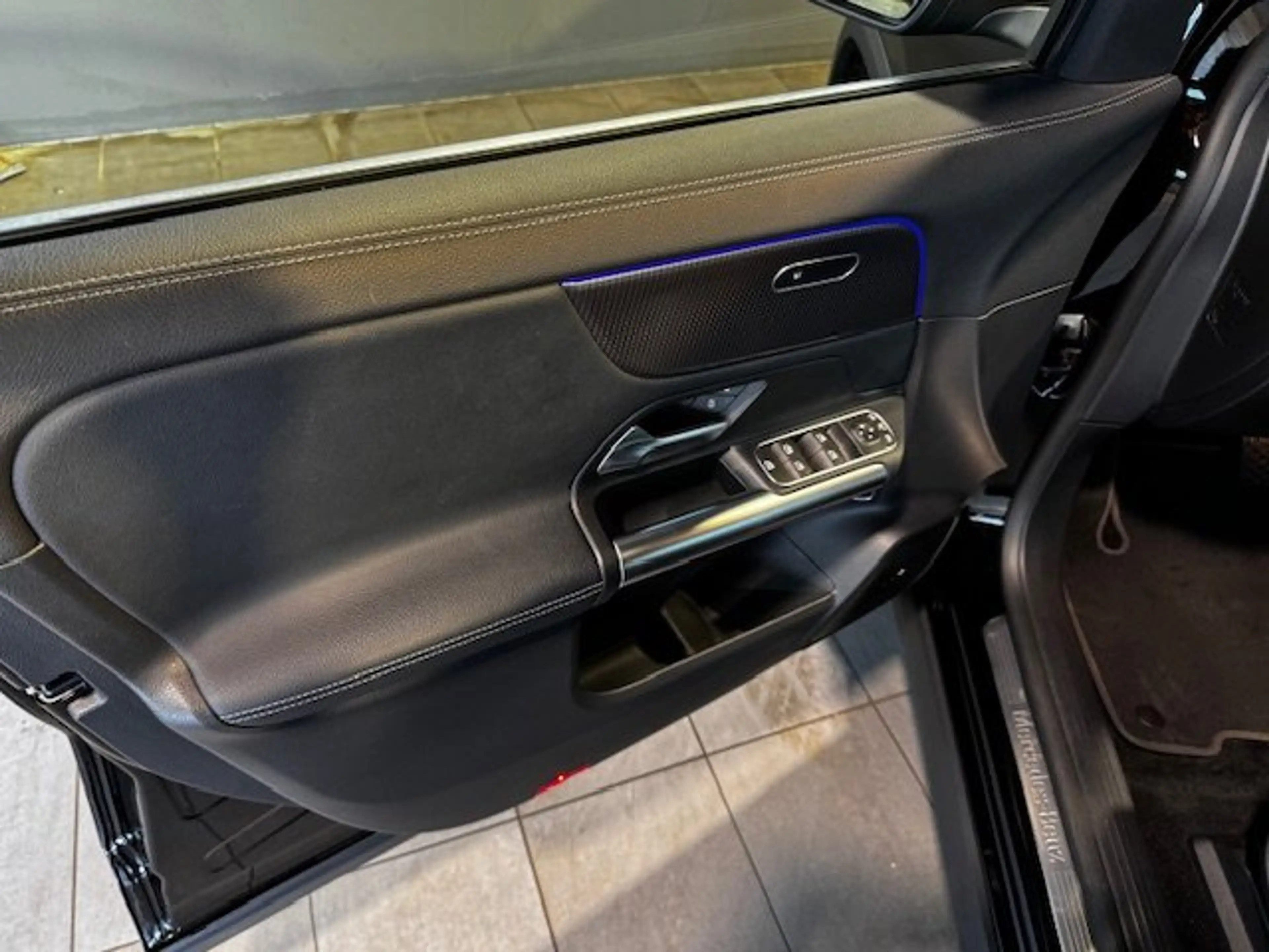 Mercedes-Benz EQA 300 4M Progressive AHK/Ambi/Tot/MBUX +/Sound — photo 11