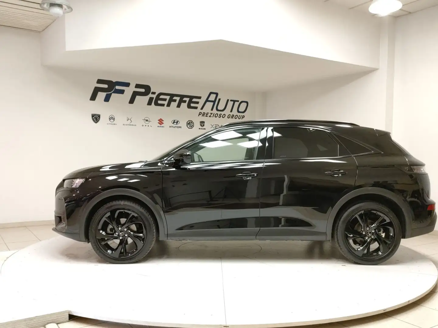 DS Automobiles DS 7 Crossback 7 Crossback - DS 7 Crossback BlueHDi 130 aut. Gran Noir - 2