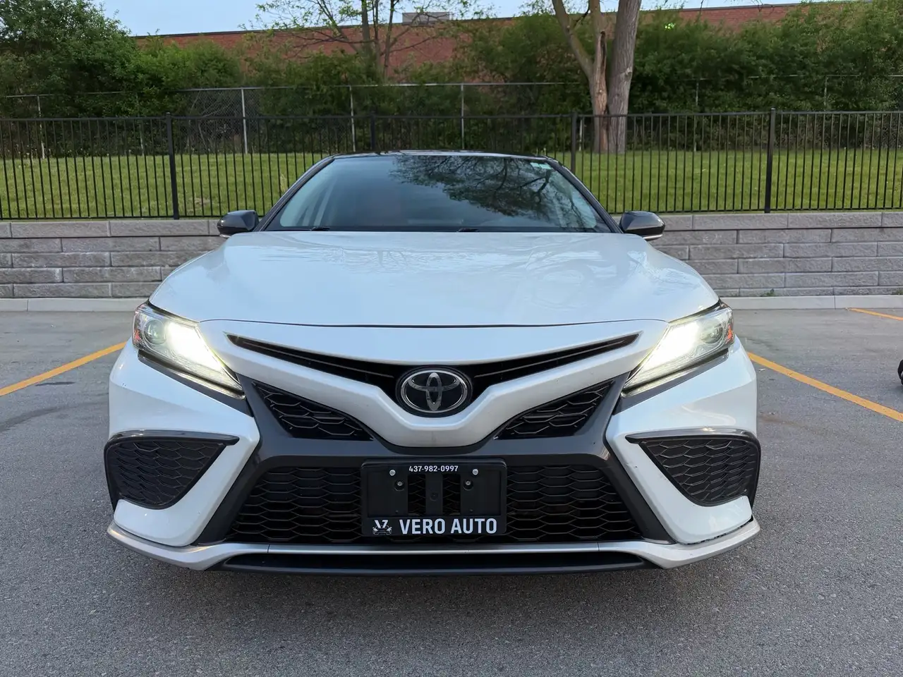 Toyota Camry снимка Toyota Camry
