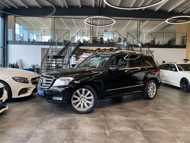 Mercedes-Benz GLK 350 CDI 4Matic *NAVI*BI-XENON*SZHZ*PDC*TEMPO