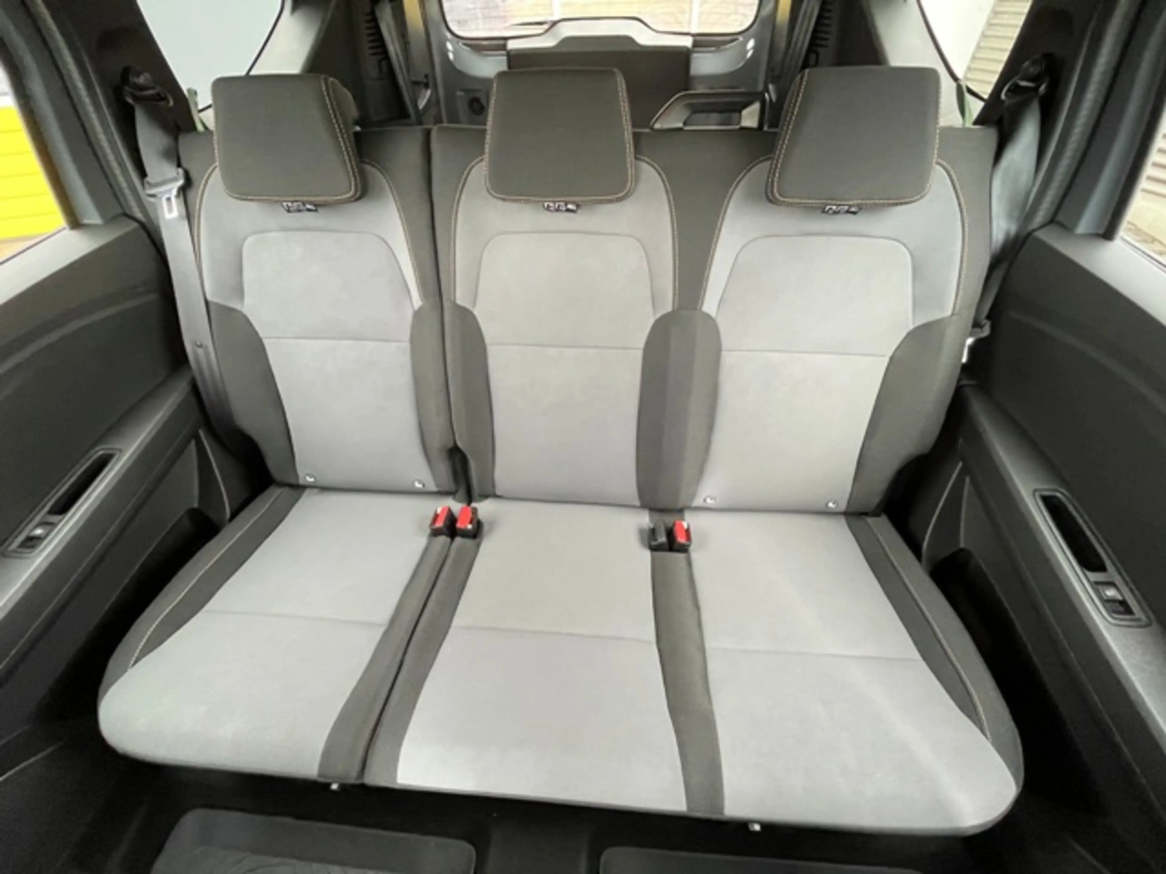 Dacia Jogger Extreme+ TCe 110 7-Sitzer, SHZ, R-Kamera, PDC — photo 7