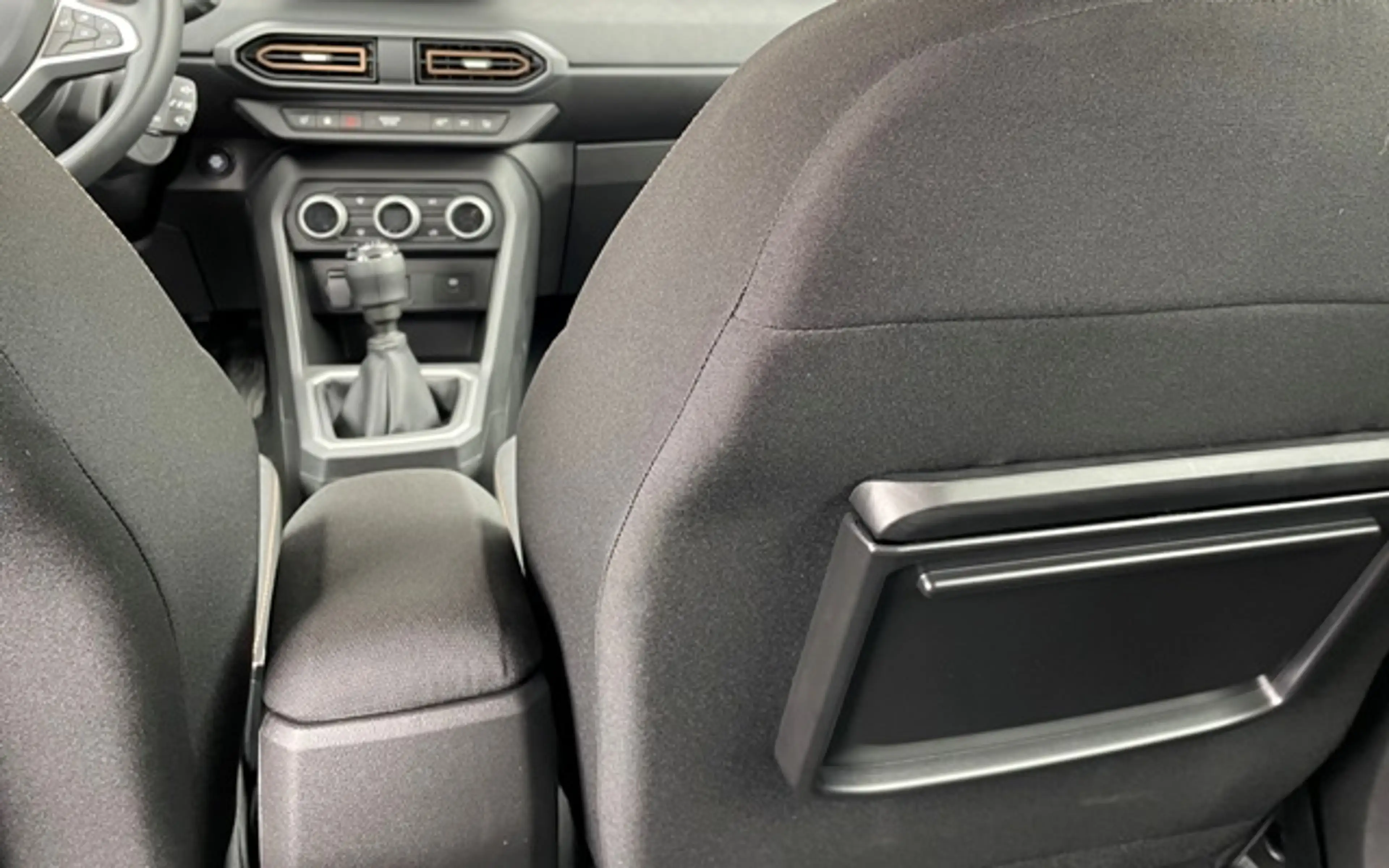 Dacia Jogger Extreme+ TCe 110 7-Sitzer, SHZ, R-Kamera, PDC — photo 5