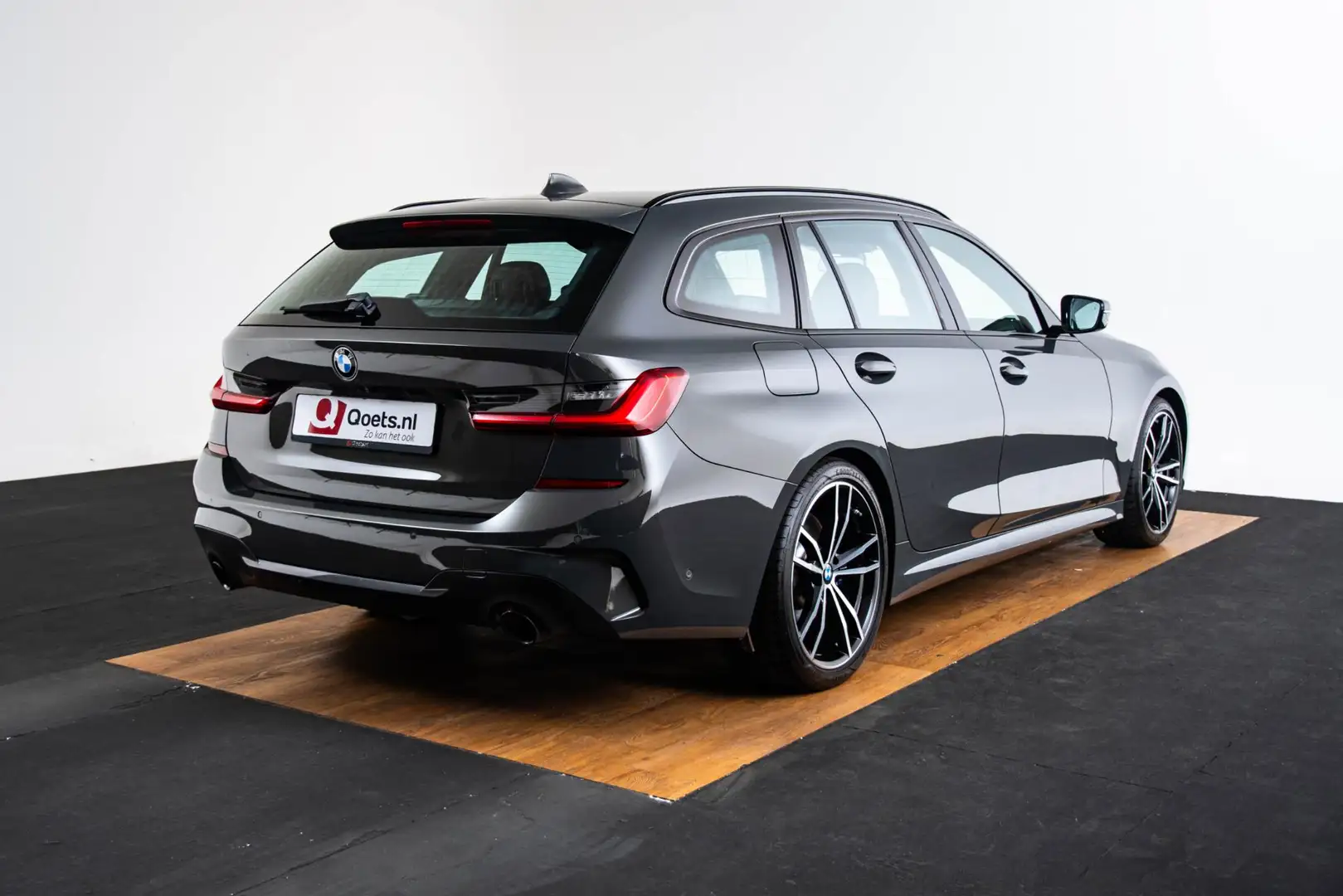 BMW 330 3-serie Touring 330i Executive Edition M Sport - T Grau - 2