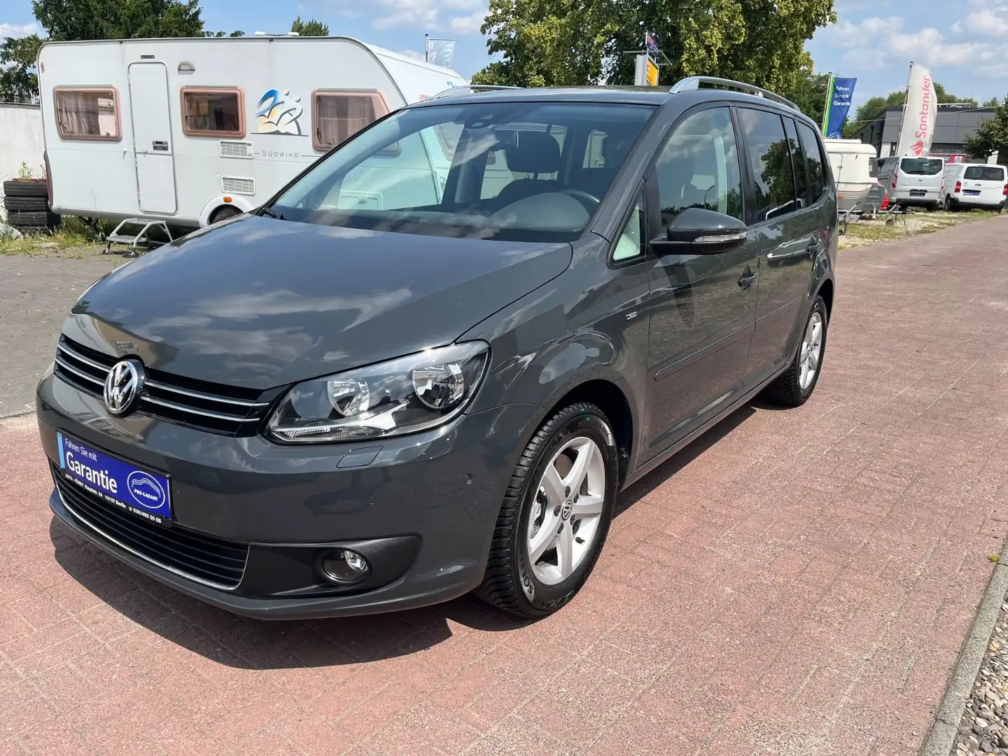 Volkswagen Touran Cup AUTOMAT+NAVI+AHK+R.KAMERA+PDC++ Gris - 1